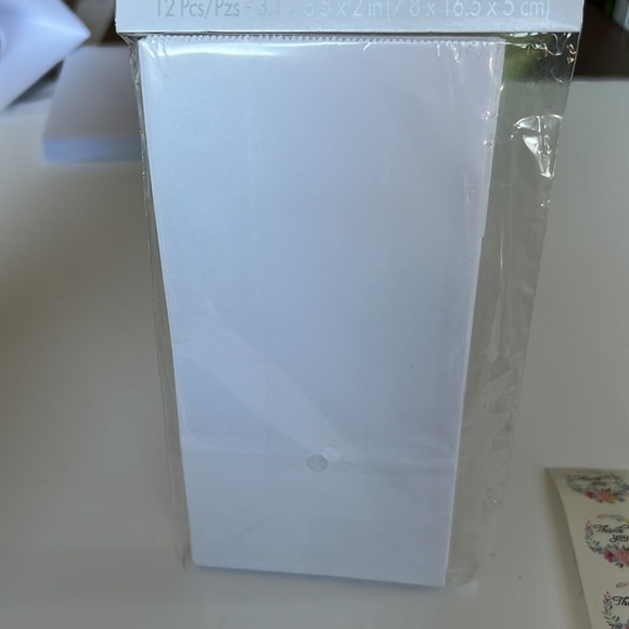 🆕 NEW 24 pcs Treat Bags Paper Bags with Stickers - Picture 3 of 8